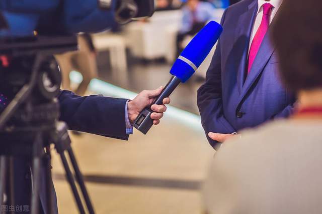 新聞專業(yè)與互聯(lián)網(wǎng)的關(guān)系(網(wǎng)絡(luò)與新媒體專業(yè)和新聞傳播)