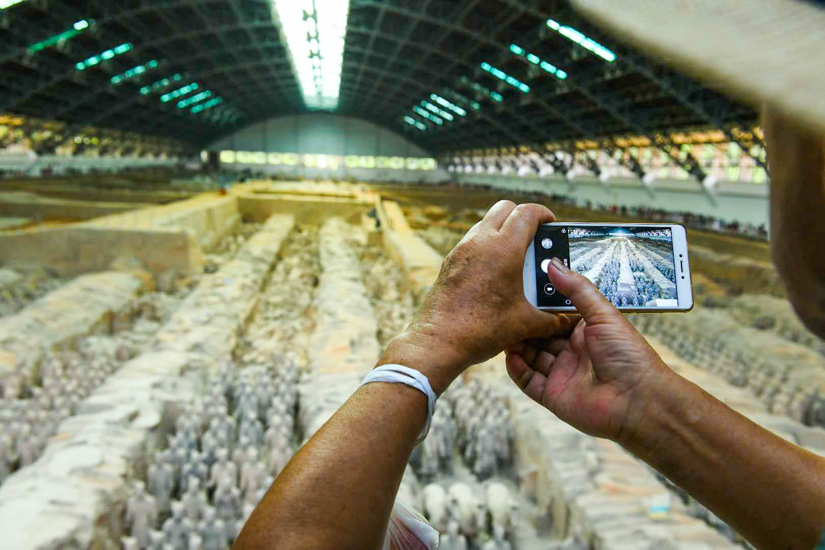 兵馬俑互聯(lián)網(wǎng)新聞(女子發(fā)現(xiàn)兵馬俑動 新聞)