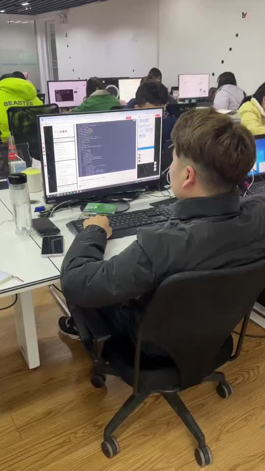 程序員互聯網新聞(最近關于程序員的新聞)