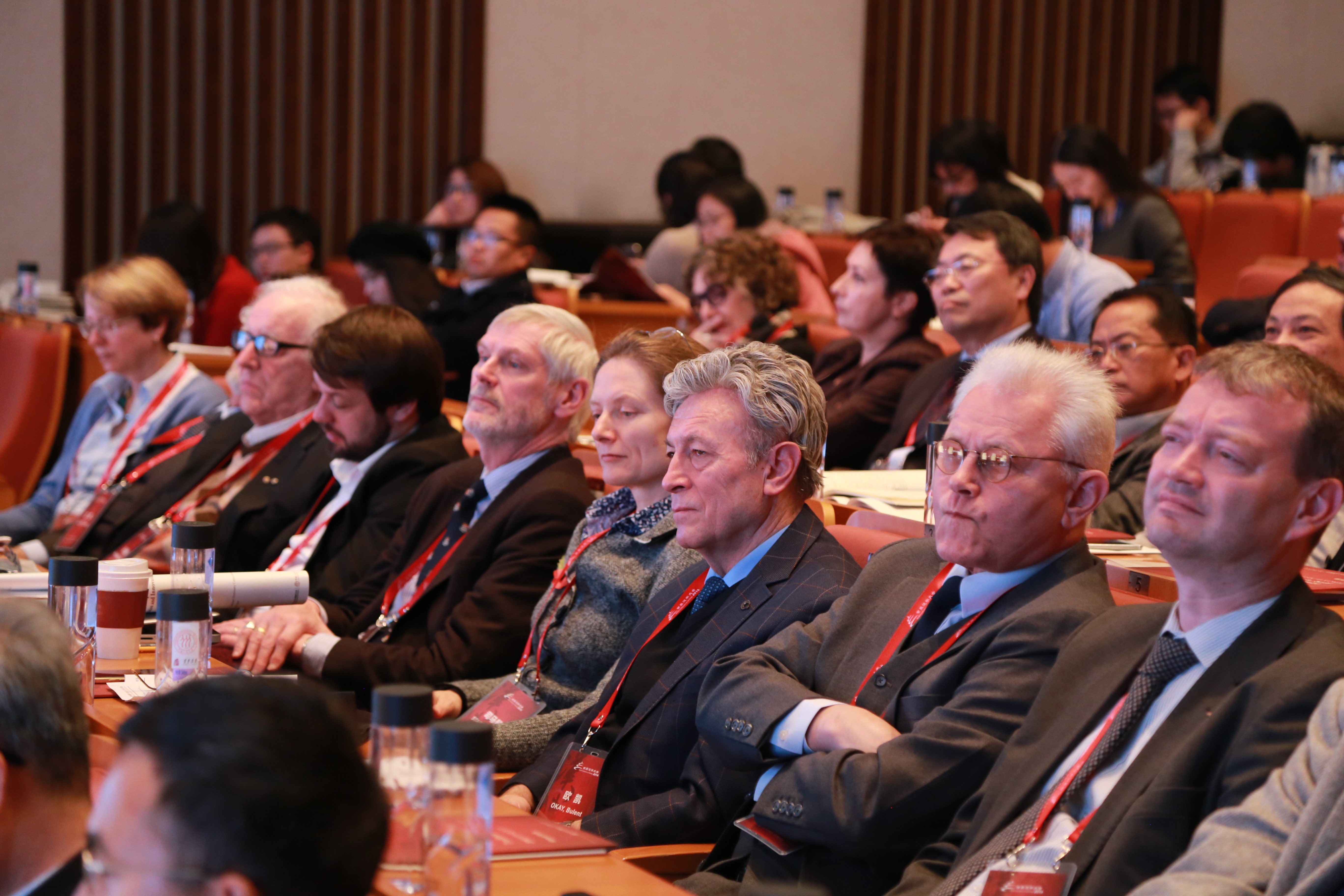 互聯(lián)網(wǎng)會議最新消息新聞稿(互聯(lián)網(wǎng)會議最新消息新聞稿怎么寫)