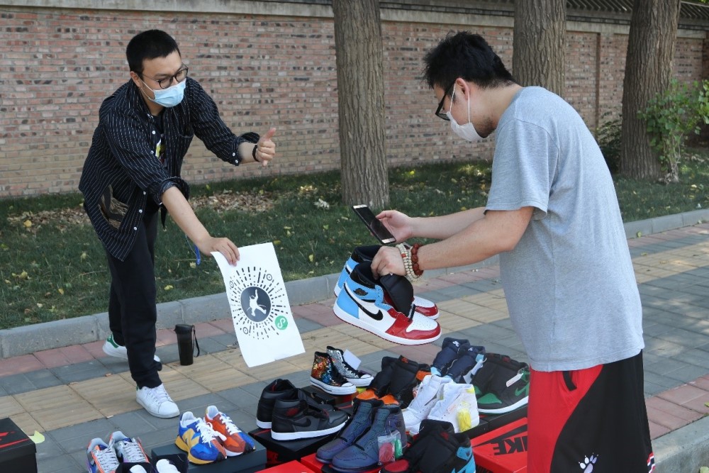 互聯(lián)網(wǎng)擺攤最新消息(互聯(lián)網(wǎng)時代擺攤還行嗎)