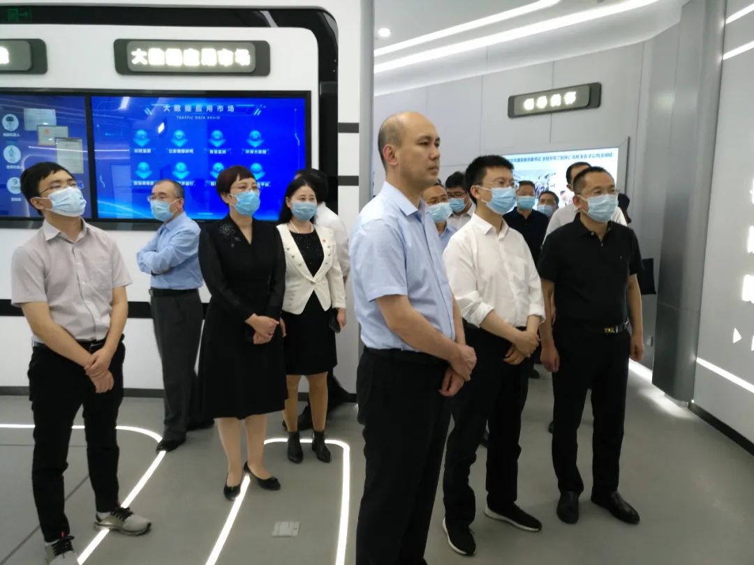 領導調(diào)研工業(yè)互聯(lián)網(wǎng)新聞稿(領導調(diào)研工業(yè)互聯(lián)網(wǎng)新聞稿件)