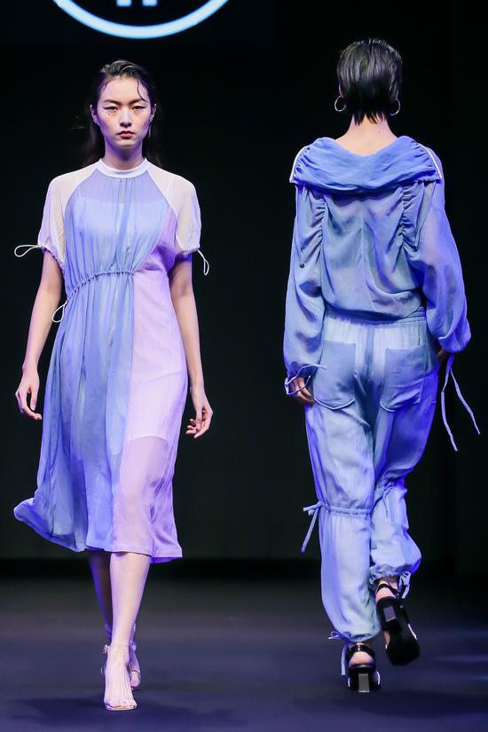 包含互聯(lián)網(wǎng)潮流風(fēng)向的詞條