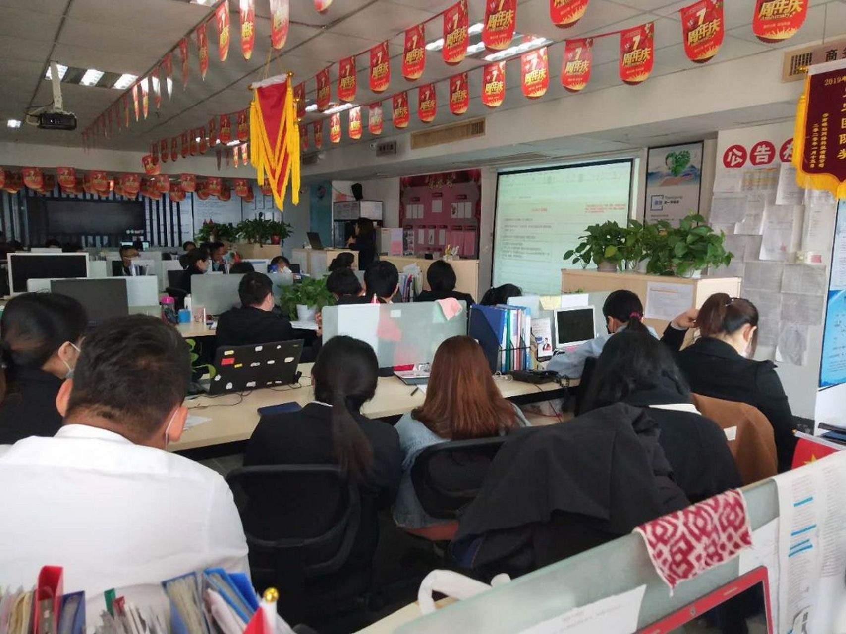 濟(jì)南網(wǎng)站建設(shè)制作(濟(jì)南免費(fèi)網(wǎng)站建站模板)